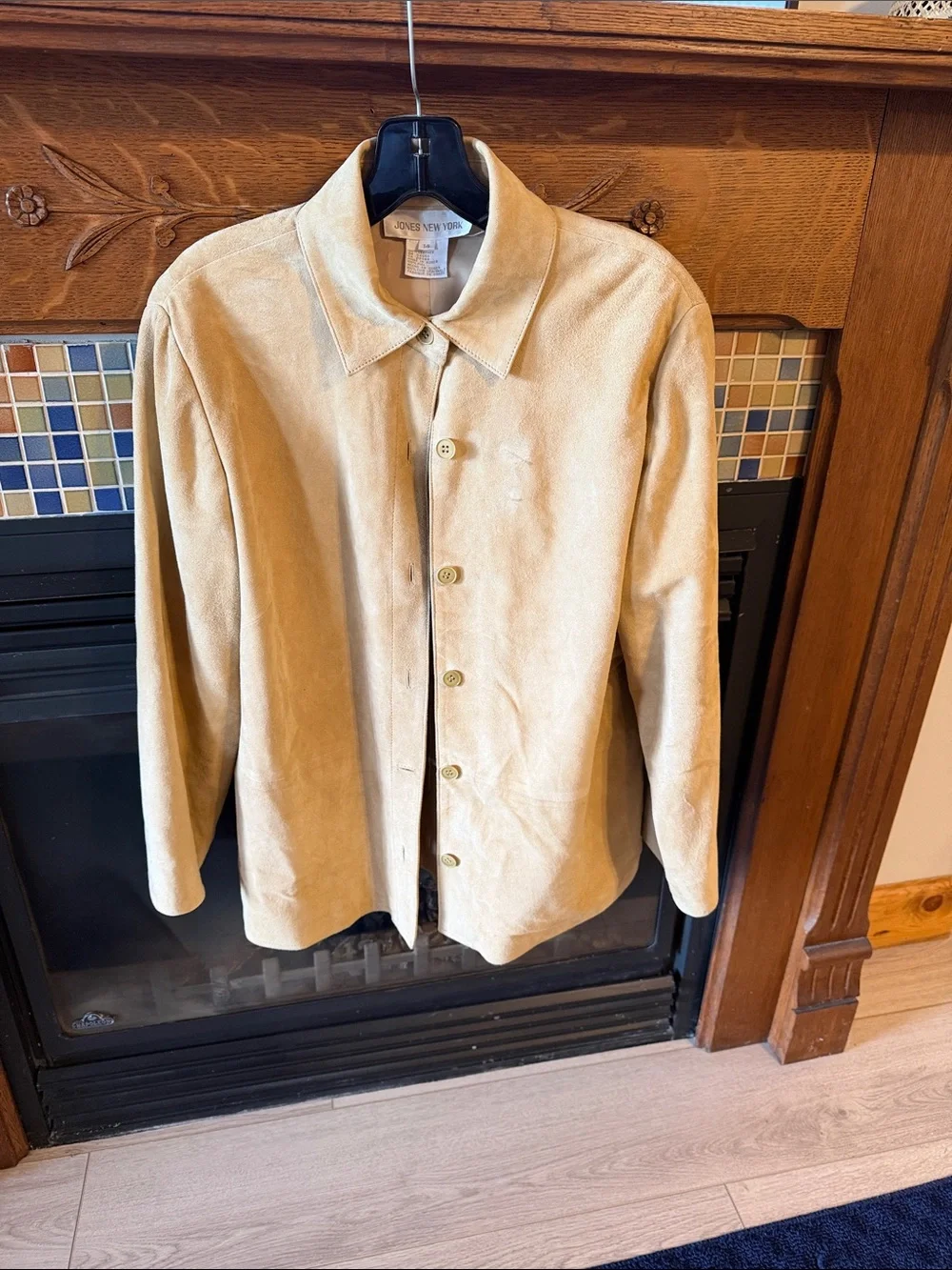 Jones New York Women’s Suede Shirt Jacket in Light Tan